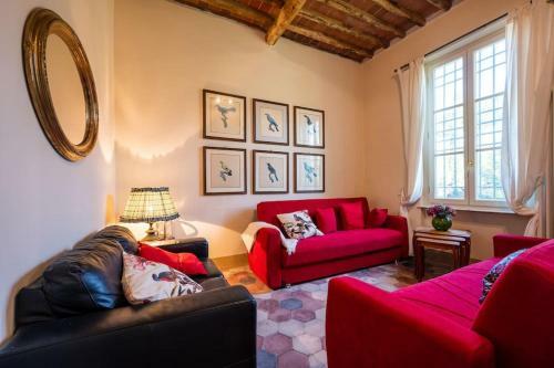 Villa Viloca In Camaiore, With Jacuzzi