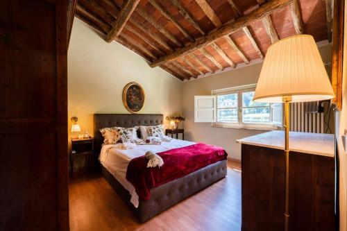 Villa Viloca In Camaiore, With Jacuzzi