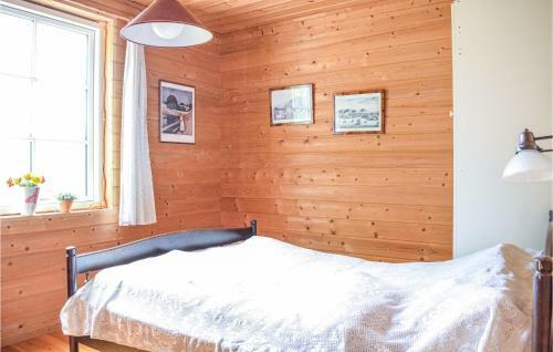 Nice Home In Lonev�g With 4 Bedrooms