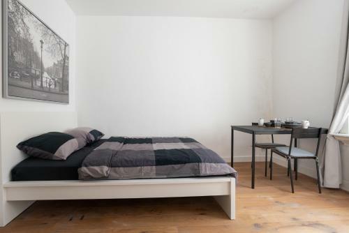 South Holland Studio