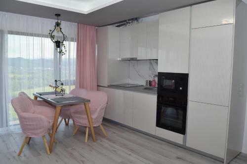 Dune, Apartament Magic La Marginea Orasului