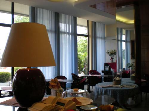 Magnolia Hotel