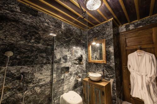 Foremanson Cave Hotel