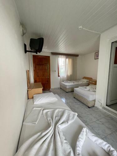 ?psos Hotel Beld?b?