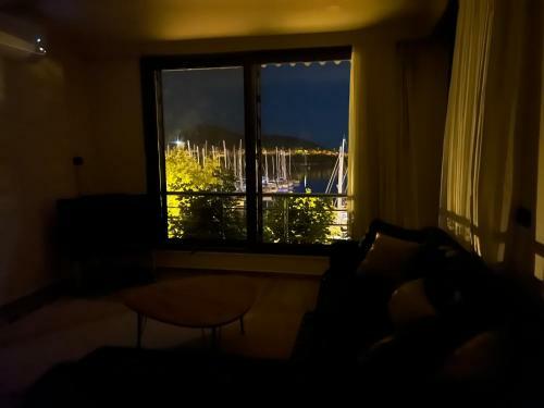 (1+1) The View By The Peninsula.