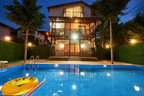 Villa Vflowersapanca