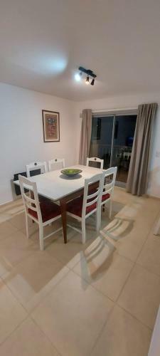 Apartamento Departamento Con Cochera Pilay