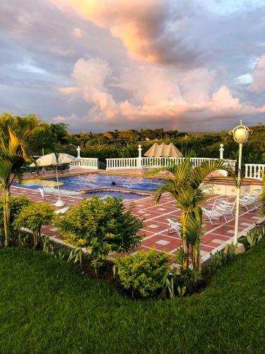 Hotel Cabitat Caba�as