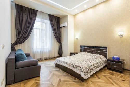 Odessa 3bedroom Deribas Apartment