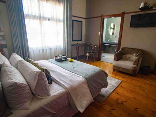 Hostal 74 On Retief Guesthouse