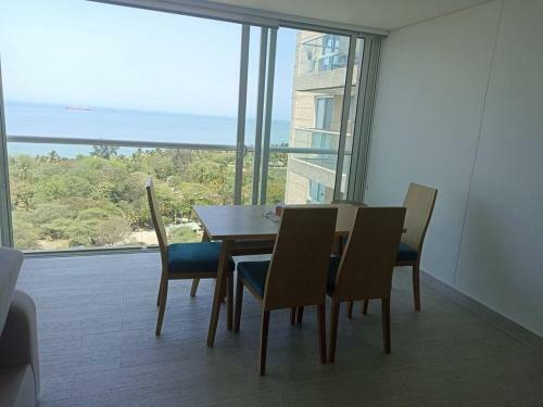 Beautiful Apartment Overlooking The Beach