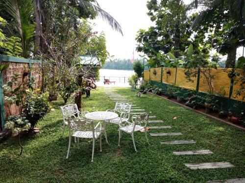 Hotel Villa River View Bentota