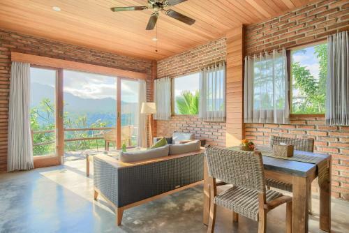 Romantic Barn With Mt. Agung Views