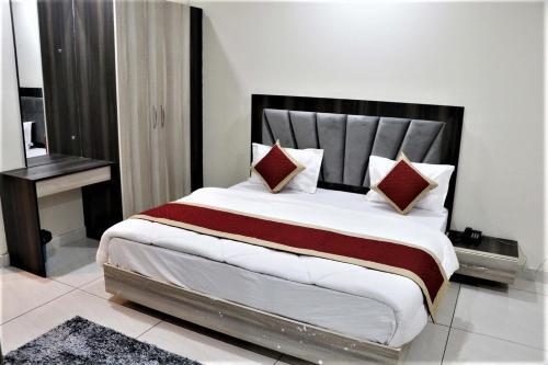 Hotel Blue Pine