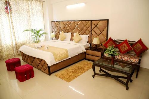 Fortune Home Service Apartment