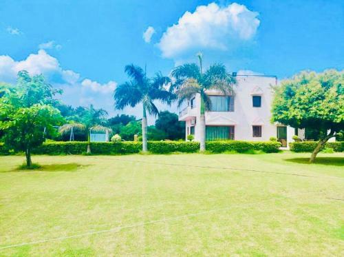 Luxury Farmhouse Gurgaon