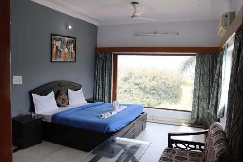 Luxury Farmhouse Gurgaon