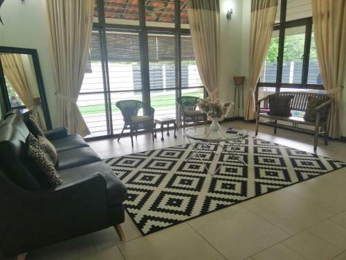 Villa D'teratak Homestay