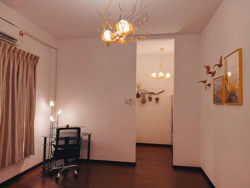 Amazing 4 Bedroom Townhouse With Ample Parking