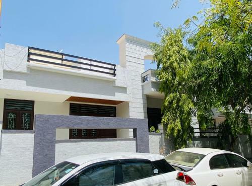 Jbb House
