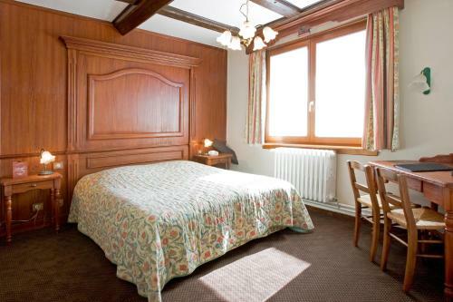 Hotel Logis H�tel Restaurant La Charrue
