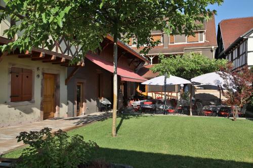 Hotel Logis H�tel Restaurant La Charrue