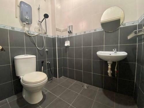 ?timber Homestay?mount Austin Johor Bahru