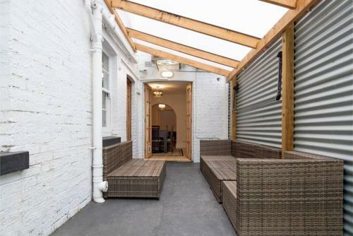 Apartamento A Modern Home With Old-world Charm In Bathurst