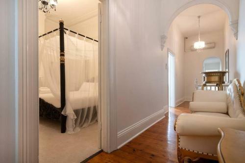 Apartamento A Modern Home With Old-world Charm In Bathurst