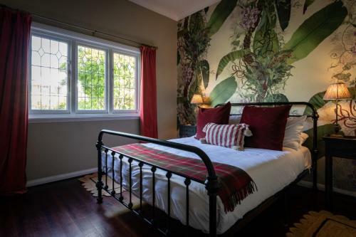 Bespoke 3-bed Cottage With Spacious Garden