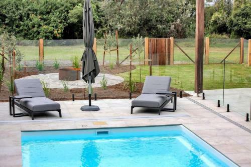 Beachfront Escape - 6 Bedroom, Pool & Beach Access