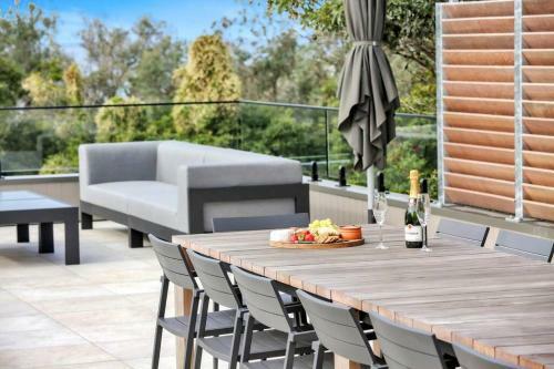 Beachfront Escape - 6 Bedroom, Pool & Beach Access