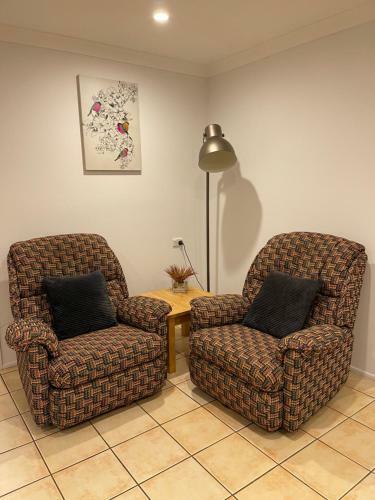 Tamborine Accommodation 84 Eagle Heights Road 6 Bedroom 3 Baths Parking