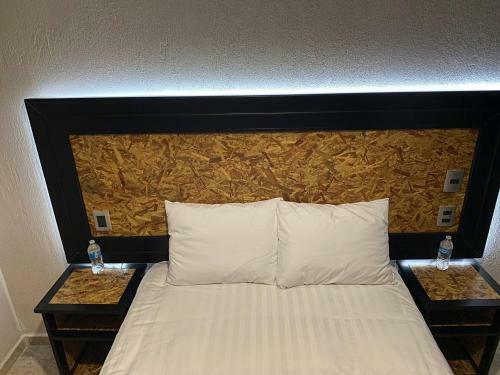 Hotel Central Pir�mides