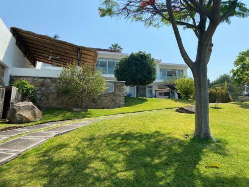 Espectacular Casa A La Orilla Del Lago