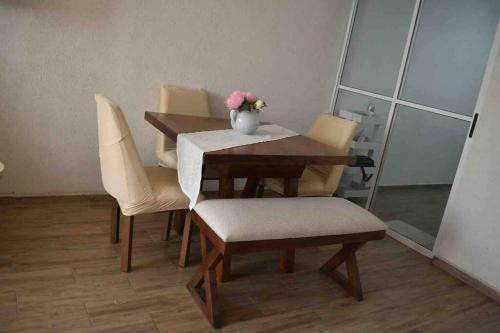 Tranquila Casa Nueva A 10 Min Del Aeropuerto