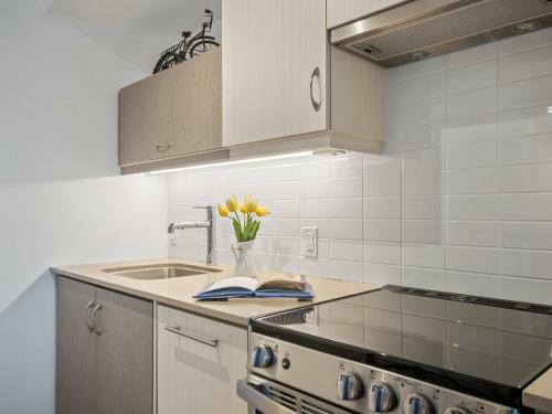 Apartamento Sleek 1br + Office Condo - Cn Tower/skyline View