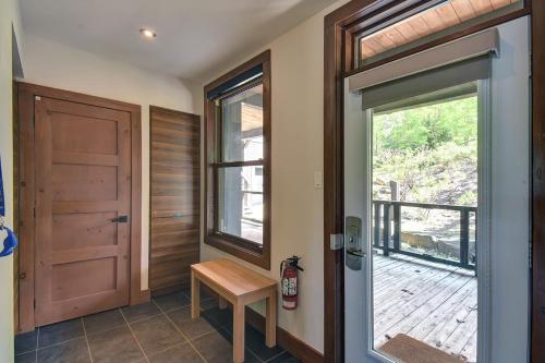 Apartamento Quiet Condo On Ground Floor Steps To The Lake
