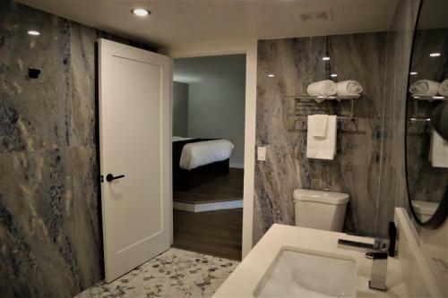 Hotel Homestay Suites - Studios & Spas