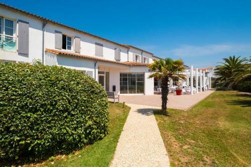 Hotel Thalacap Ars-en-r�
