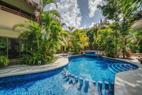 Lovely 2 Bedroom Serviced Apartment With Pool.