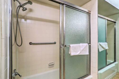 Apartamento Palm Desert Getaway With Pool - Dog Friendly!