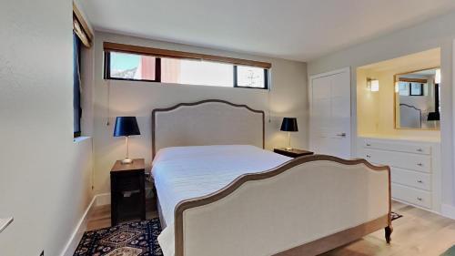 Apartamento Steps From Mammoth Mountain, Fireplace, Free Parking! Condo