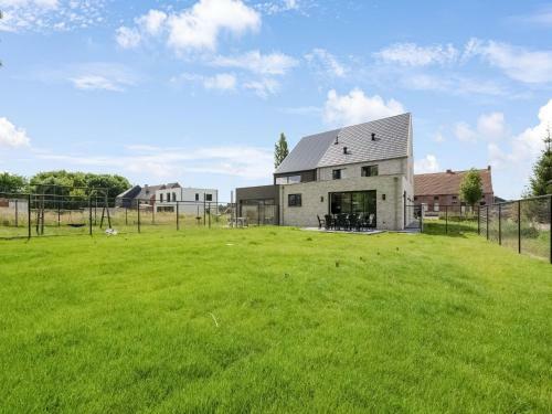 Modern Holiday Home In Ronse With Garden