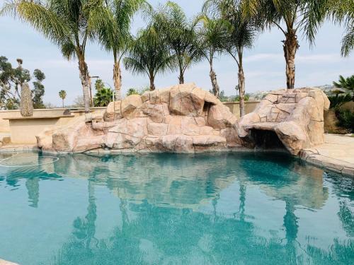 Resort Style Guest Apartment With Pool