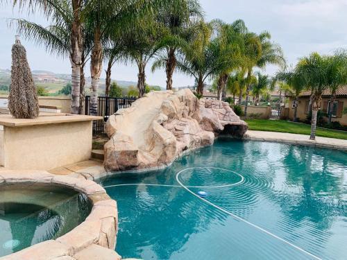 Resort Style Guest Apartment With Pool