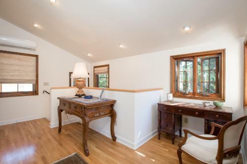 Melrose Retreat