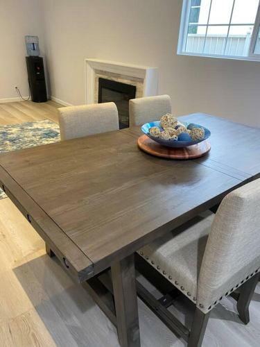 Villa Gorgeous Newly Remodeled Home + Pool
