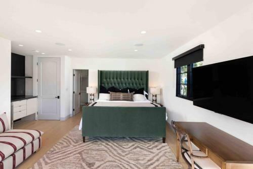 Villa House On The Sunset Strip