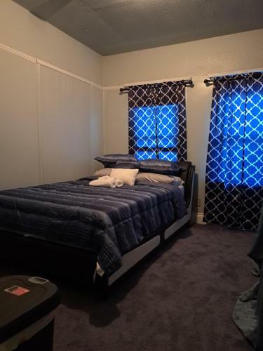2 Bedroom Home Near Downtown La